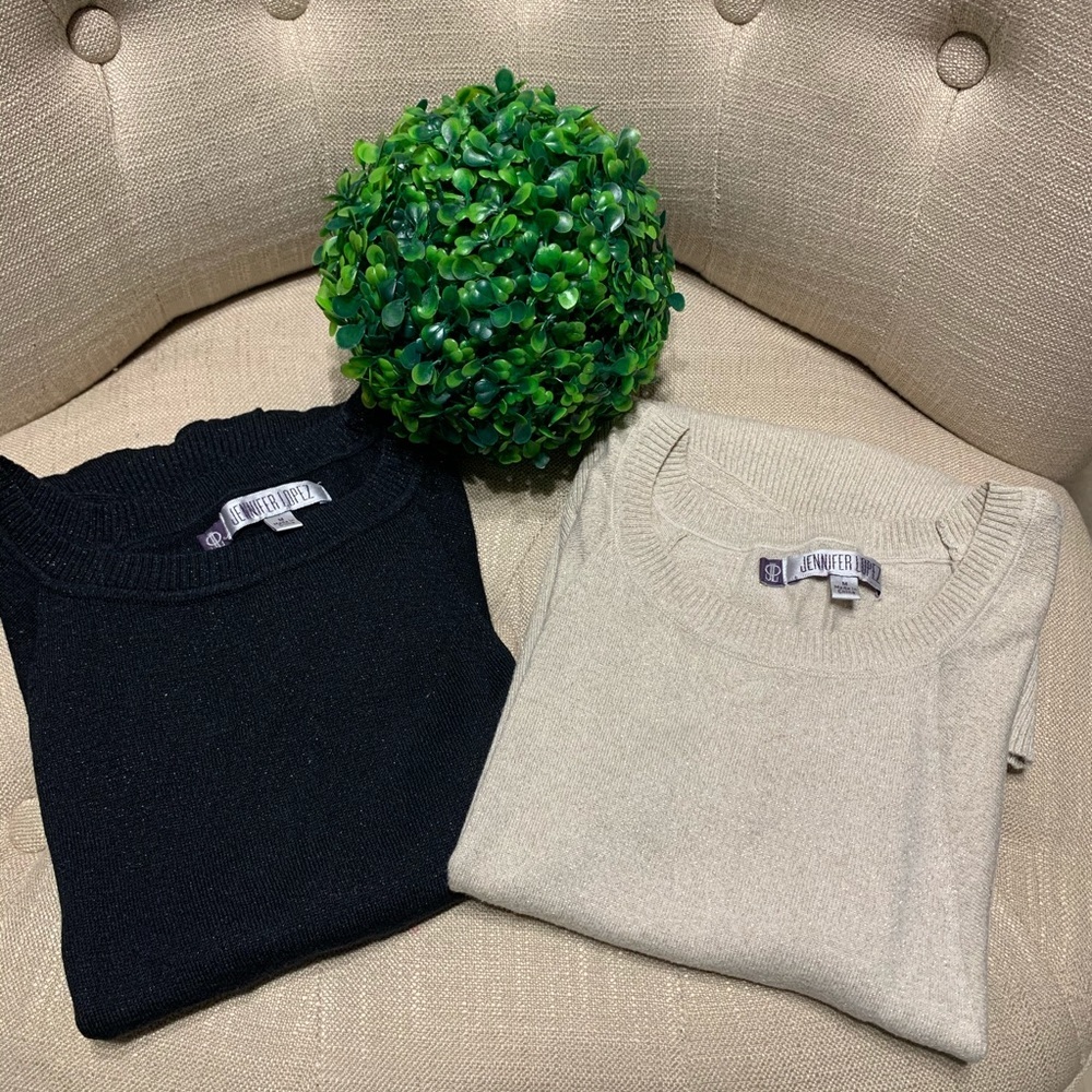 Jennifer Lopez  2 Short sleeved party sweaters